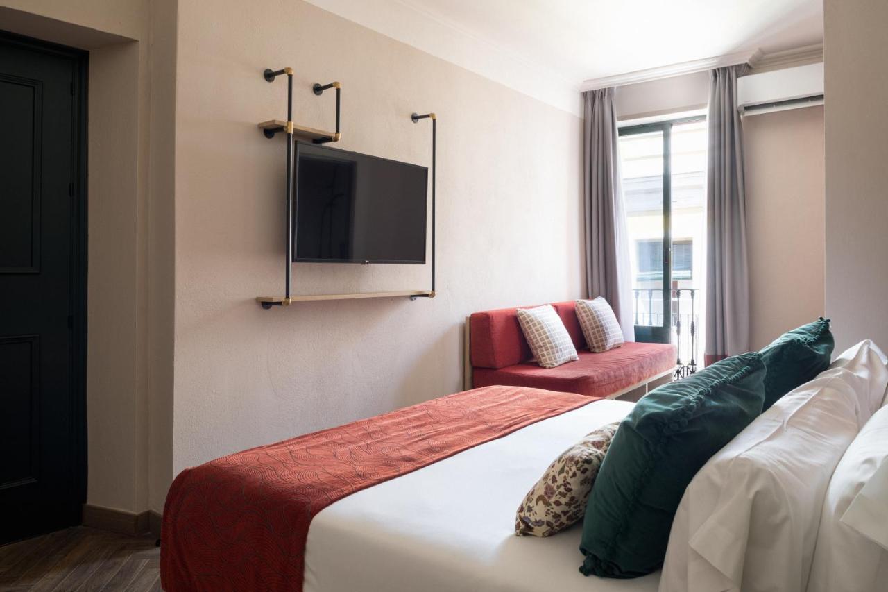 The Honest Hotel & Apartments Séville Extérieur photo