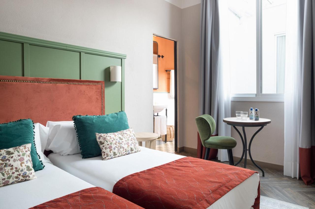 The Honest Hotel & Apartments Séville Extérieur photo