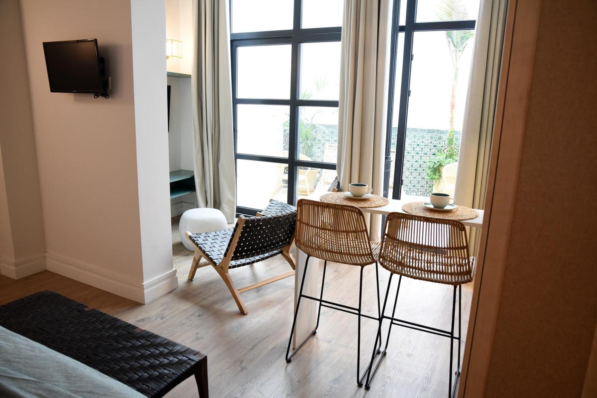 The Honest Hotel & Apartments Séville Extérieur photo