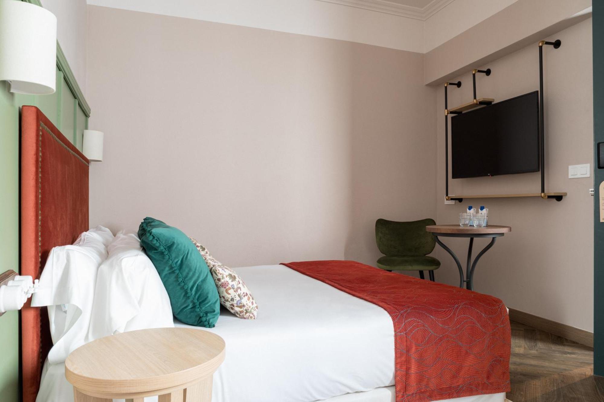 The Honest Hotel & Apartments Séville Extérieur photo