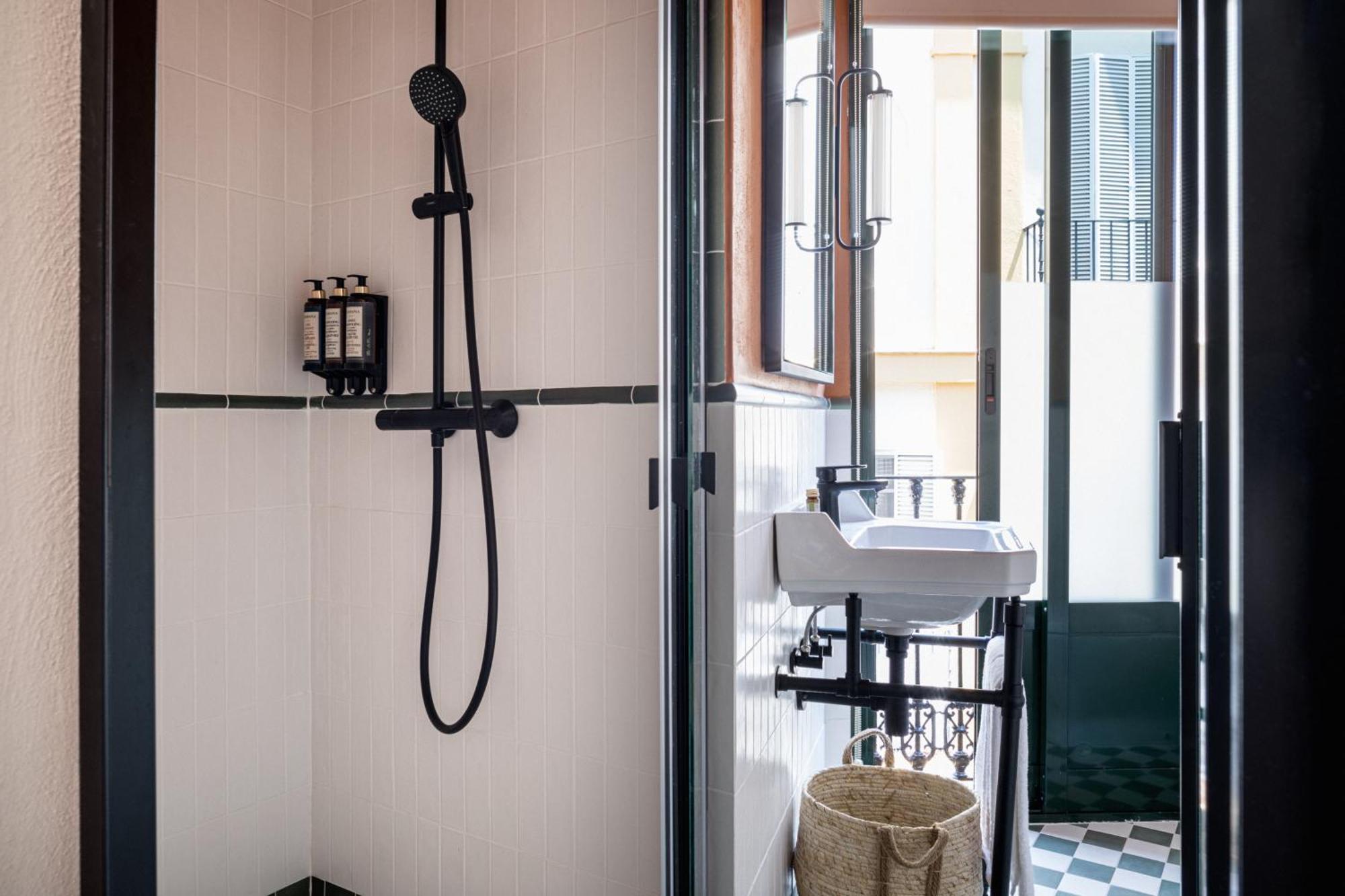 The Honest Hotel & Apartments Séville Extérieur photo