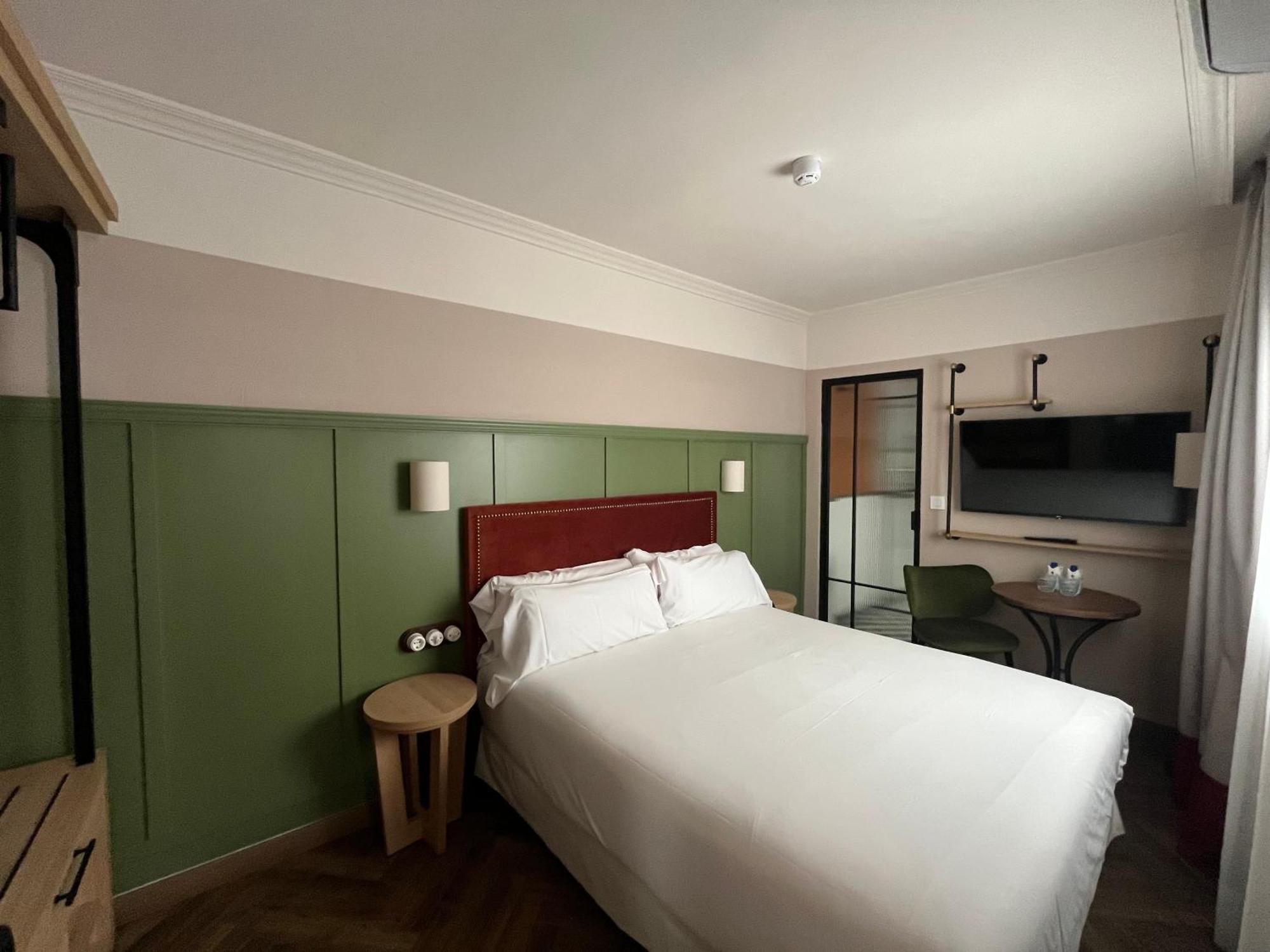 The Honest Hotel & Apartments Séville Extérieur photo